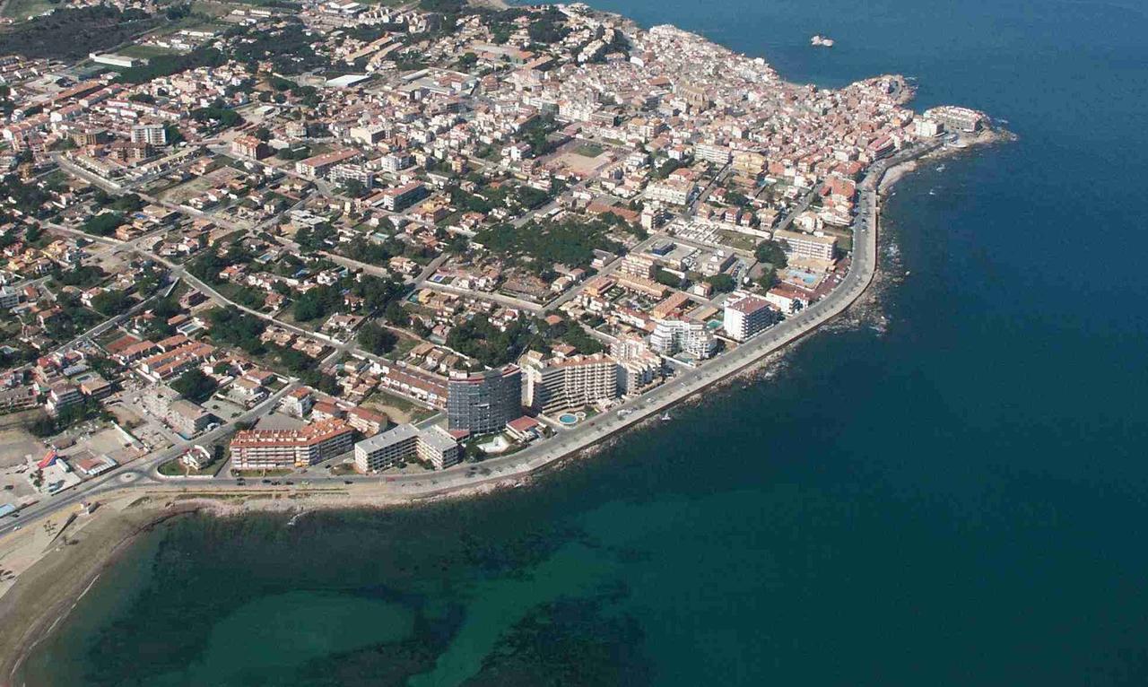 Montgo Park 06 Villa L' Escala Buitenkant foto
